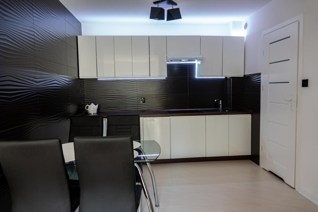 Apartament Przy Parku Z Duzym Tarasem ,Prywatny Parking Apartment Swinoujscie Exterior photo